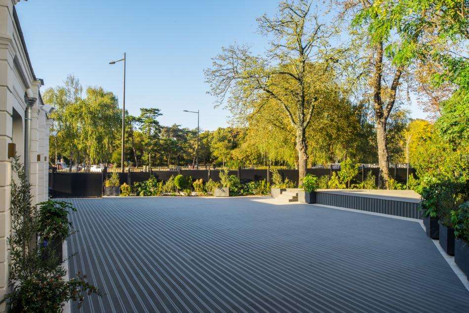 Pavillon des Princes - Espaces extérieurs
